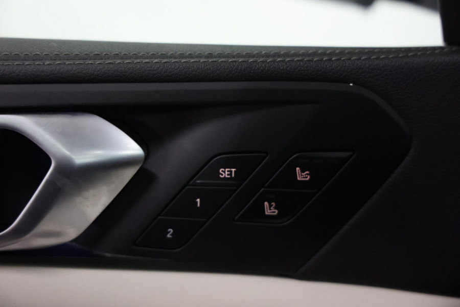 BMW X5 xDrive45e PANORAMA SKY LOUNGE TREKHAAK MASSAGE