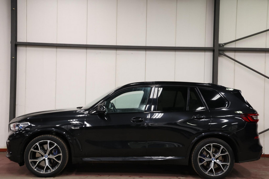 BMW X5 xDrive45e PANORAMA SKY LOUNGE TREKHAAK MASSAGE
