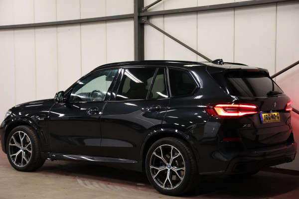 BMW X5 xDrive45e PANORAMA SKY LOUNGE TREKHAAK MASSAGE