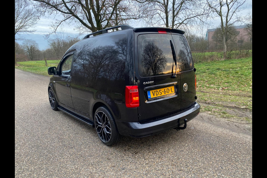 Volkswagen Caddy 2.0 TDI L1H1 180 PK Trendline Schuifdeur