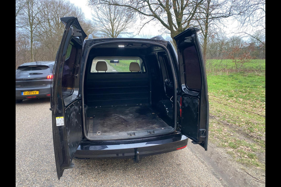 Volkswagen Caddy 2.0 TDI L1H1 180 PK Trendline Schuifdeur