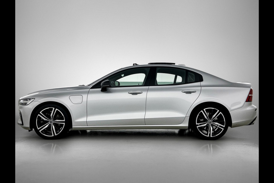 Volvo S60 2.0 T6 AWD Hybride R-Design 340PK / Harman Kardon / Lederen Int / Panorama schuifdak / Navi / Cruise-adaptief / Trekhaak / Carplay / Apk 04-2026