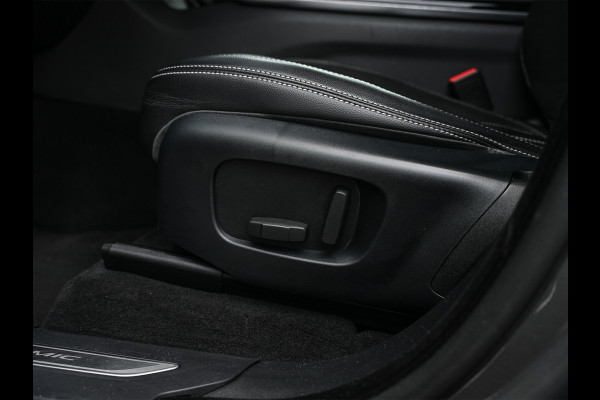 Land Rover Range Rover Velar 2.0 P300 Turbo AWD R-Dynamic HSE · Trekhaak · Memory Seats · Meridian Surround · Head Up · 360 Camera · Blis · Keyless · Ambianc