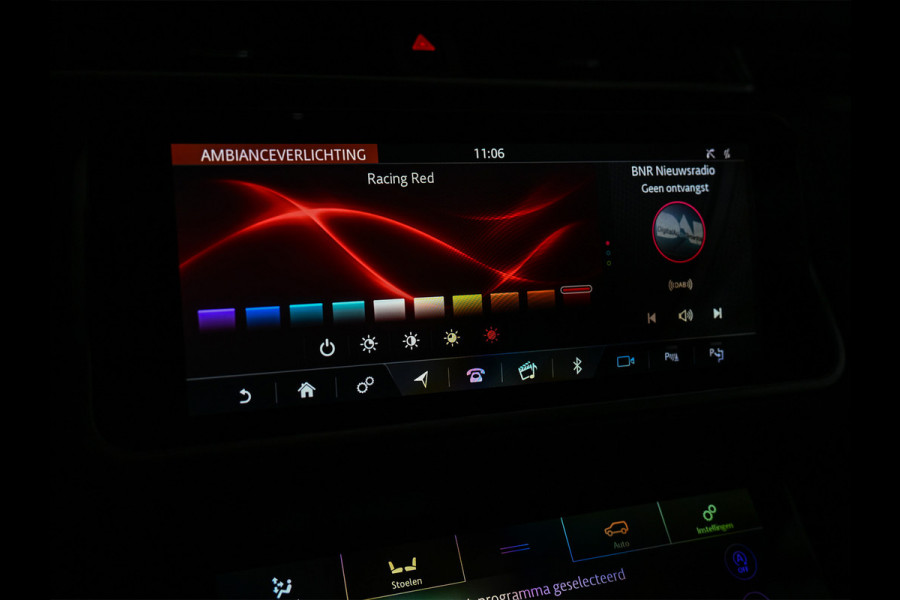 Land Rover Range Rover Velar 2.0 P300 Turbo AWD R-Dynamic HSE · Trekhaak · Memory Seats · Meridian Surround · Head Up · 360 Camera · Blis · Keyless · Ambianc