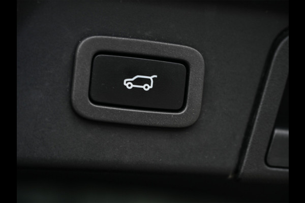 Land Rover Range Rover Velar 2.0 P300 Turbo AWD R-Dynamic HSE · Trekhaak · Memory Seats · Meridian Surround · Head Up · 360 Camera · Blis · Keyless · Ambianc