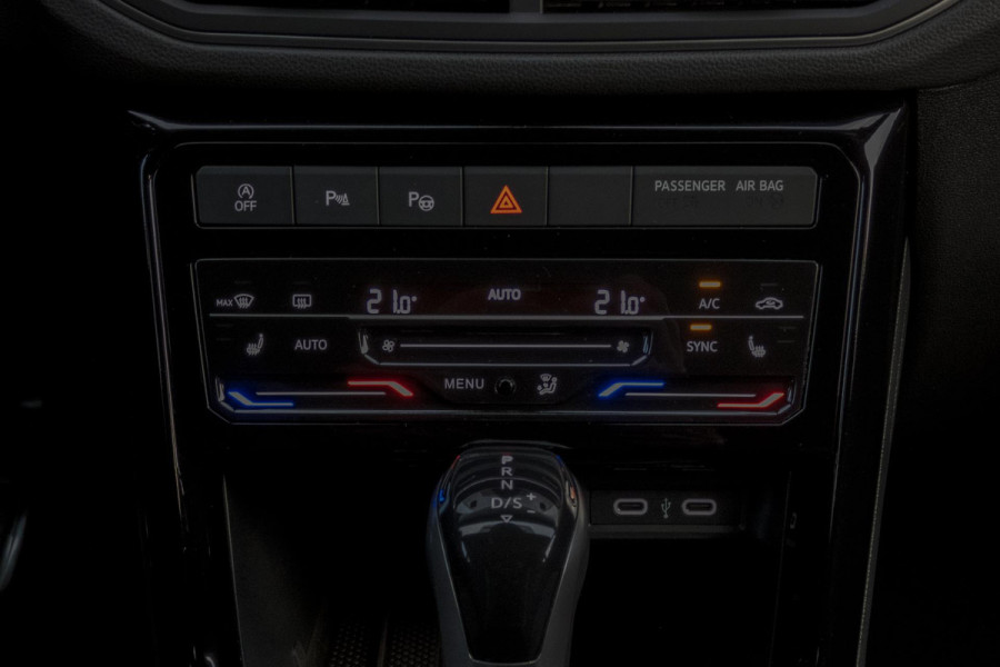 Volkswagen T-Cross 1.0 TSI GOAL | AFNEEMBARE TREKHAAK | ADAPTIEVE CRUISE CONTROL | SIDE ASSIST | APPLE CARPLAY / ANDROID AUTO