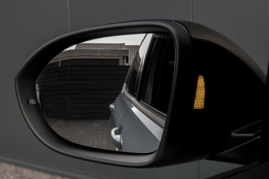 Volkswagen T-Cross 1.0 TSI GOAL | AFNEEMBARE TREKHAAK | ADAPTIEVE CRUISE CONTROL | SIDE ASSIST | APPLE CARPLAY / ANDROID AUTO