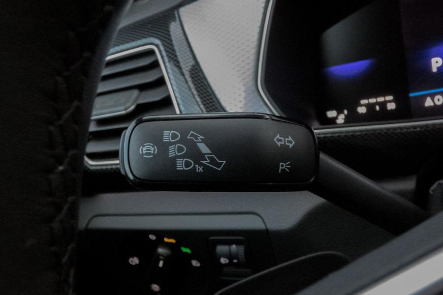 Volkswagen T-Cross 1.0 TSI GOAL | AFNEEMBARE TREKHAAK | ADAPTIEVE CRUISE CONTROL | SIDE ASSIST | APPLE CARPLAY / ANDROID AUTO