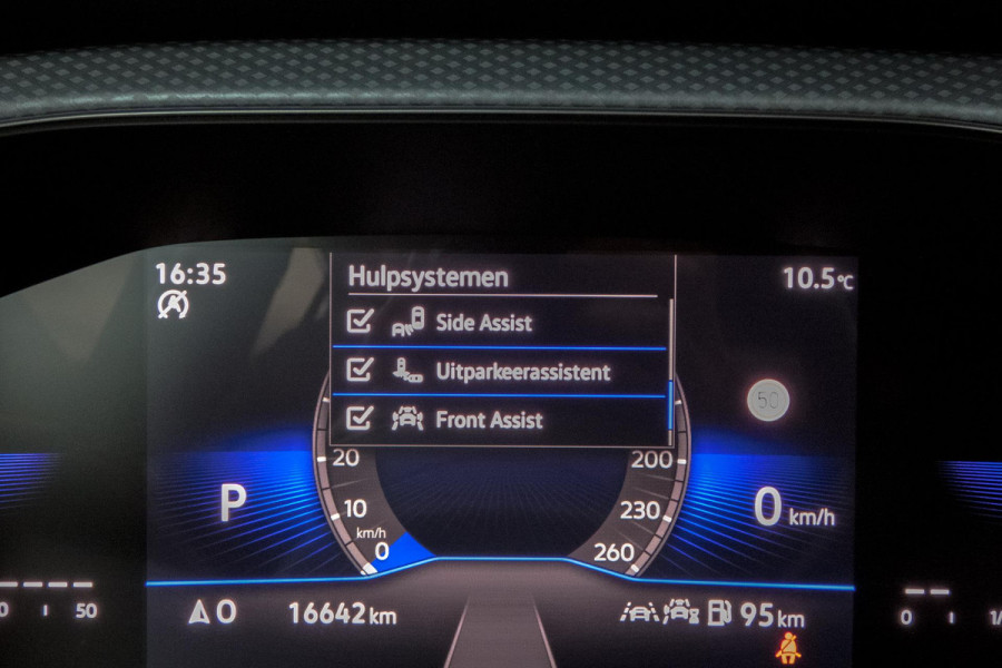 Volkswagen T-Cross 1.0 TSI GOAL | AFNEEMBARE TREKHAAK | ADAPTIEVE CRUISE CONTROL | SIDE ASSIST | APPLE CARPLAY / ANDROID AUTO