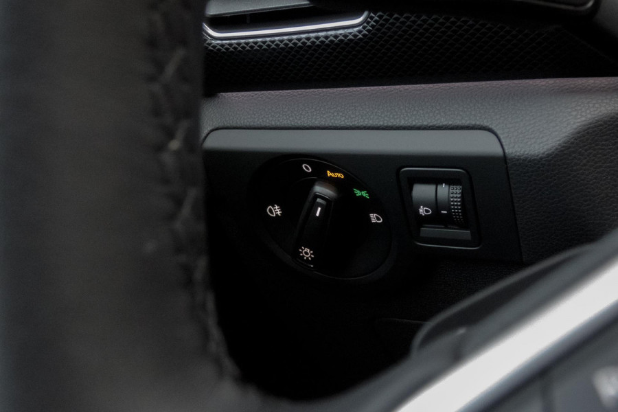 Volkswagen T-Cross 1.0 TSI GOAL | AFNEEMBARE TREKHAAK | ADAPTIEVE CRUISE CONTROL | SIDE ASSIST | APPLE CARPLAY / ANDROID AUTO