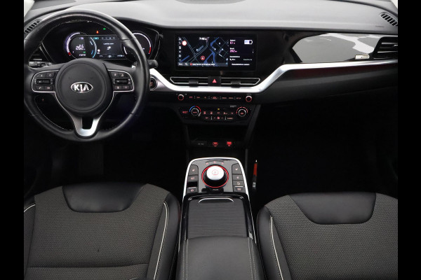 Kia e-Niro DynamicLine 64 kWh | SOH 100% ACCU | 450 km actieradius | Stuur-/Stoelverwarming | Navigatie | Camera | Half Leder |