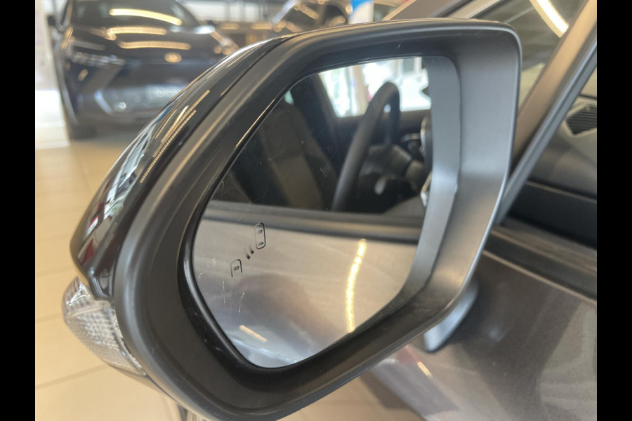 Toyota Corolla Touring Sports Hybrid 140 Dynamic | Dodehoek detectie | Stuur- & Stoelverwarming | Parkeersensoren | Apple Carplay & AndroidAUTO