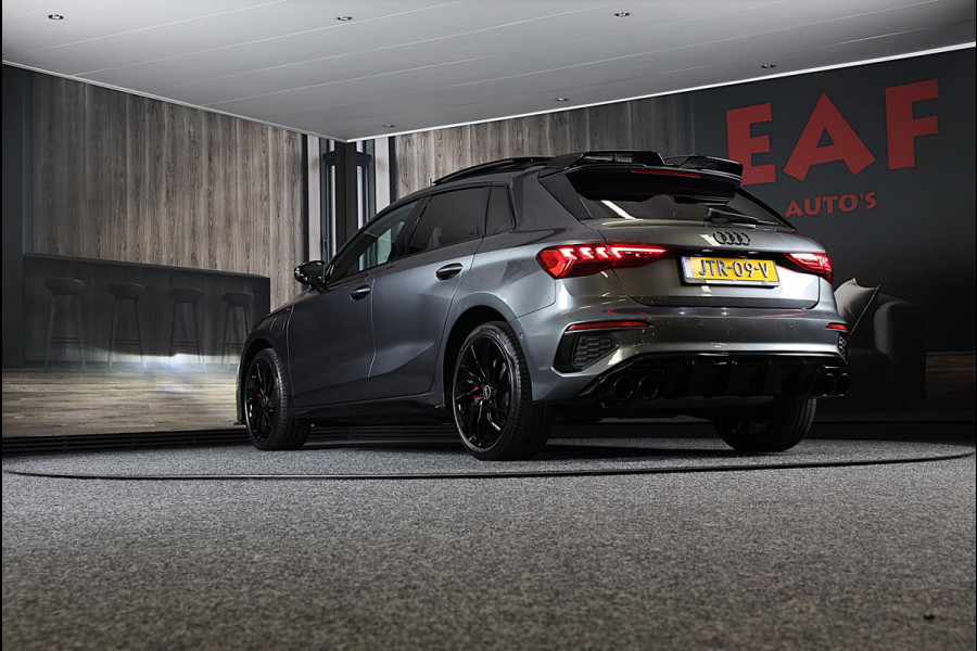Audi A3 Sportback 45 TFSI e RS3 Look / 245 PK / RS Zetels / B & O / Head Up / 360 Camera / Virtual Cockpit / Open Pano / Matrix