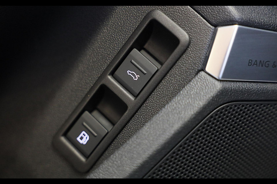 Audi A3 Sportback 45 TFSI e RS3 Look / 245 PK / RS Zetels / B & O / Head Up / 360 Camera / Virtual Cockpit / Open Pano / Matrix