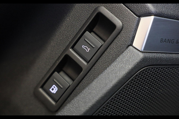 Audi A3 Sportback 45 TFSI e RS3 Look / 245 PK / RS Zetels / B & O / Head Up / 360 Camera / Virtual Cockpit / Open Pano / Matrix