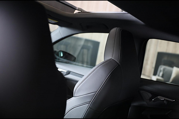 Audi A3 Sportback 45 TFSI e RS3 Look / 245 PK / RS Zetels / B & O / Head Up / 360 Camera / Virtual Cockpit / Open Pano / Matrix