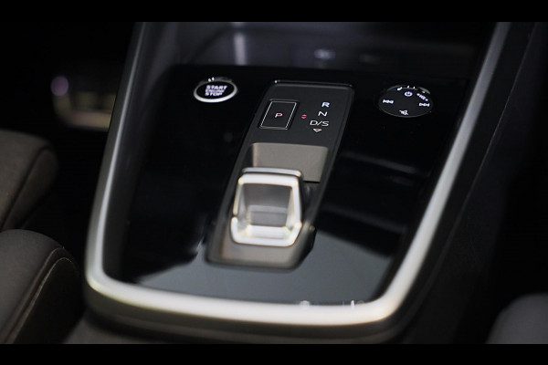 Audi A3 Sportback 45 TFSI e RS3 Look / 245 PK / RS Zetels / B & O / Head Up / 360 Camera / Virtual Cockpit / Open Pano / Matrix