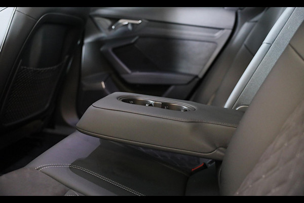 Audi A3 Sportback 45 TFSI e RS3 Look / 245 PK / RS Zetels / B & O / Head Up / 360 Camera / Virtual Cockpit / Open Pano / Matrix