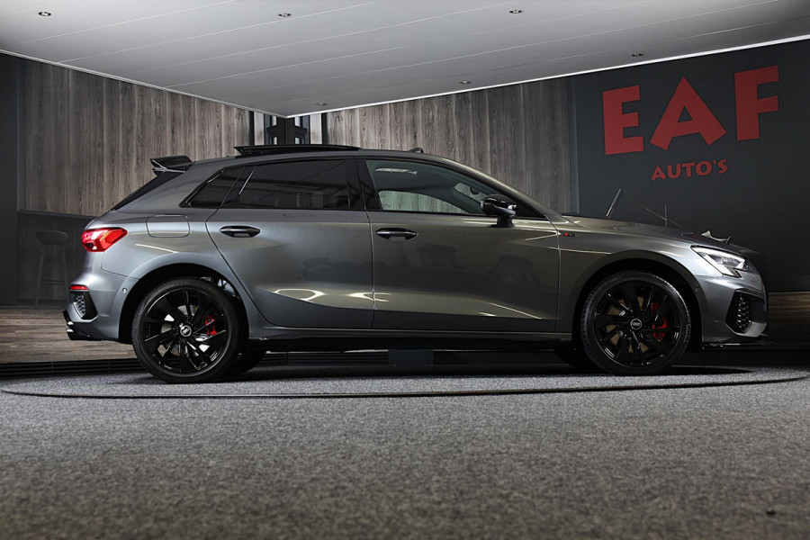 Audi A3 Sportback 45 TFSI e RS3 Look / 245 PK / RS Zetels / B & O / Head Up / 360 Camera / Virtual Cockpit / Open Pano / Matrix
