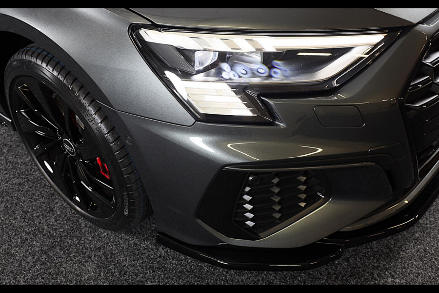 Audi A3 Sportback 45 TFSI e RS3 Look / 245 PK / RS Zetels / B & O / Head Up / 360 Camera / Virtual Cockpit / Open Pano / Matrix