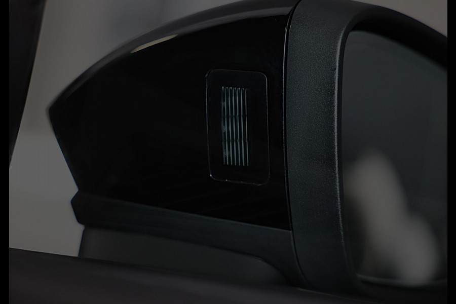 Audi A3 Sportback 45 TFSI e RS3 Look / 245 PK / RS Zetels / B & O / Head Up / 360 Camera / Virtual Cockpit / Open Pano / Matrix