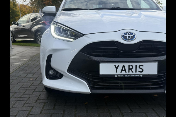 Toyota Yaris 1.5 Hybrid Dynamic Plus | Stoelverwarming, 16 inch, LED, Apple CarPlay/Android Auto, Parkeercamera, Keyless
