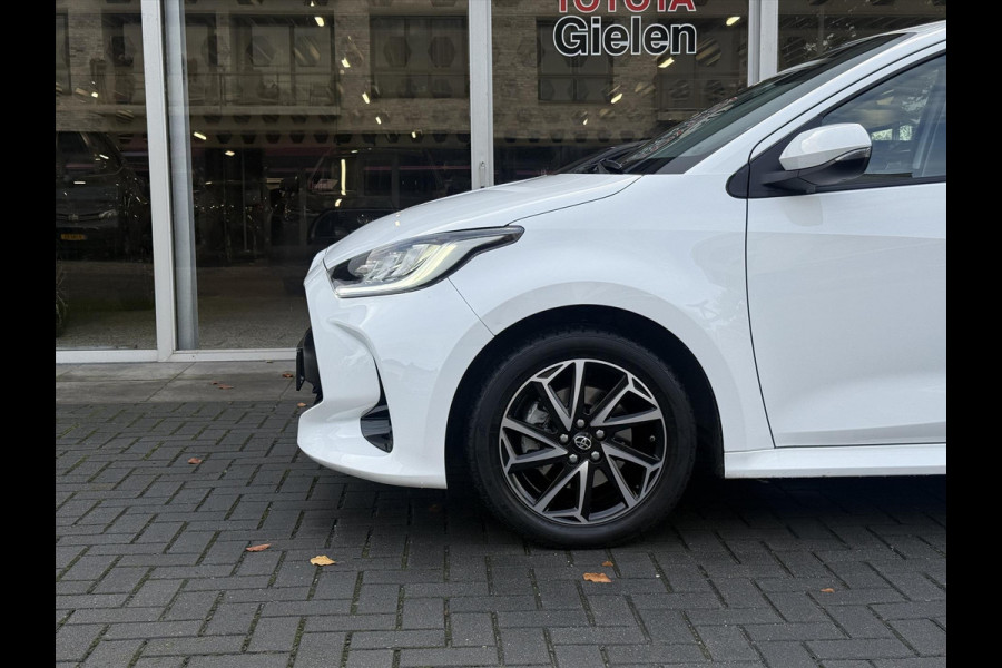 Toyota Yaris 1.5 Hybrid Dynamic Plus | Stoelverwarming, 16 inch, LED, Apple CarPlay/Android Auto, Parkeercamera, Keyless