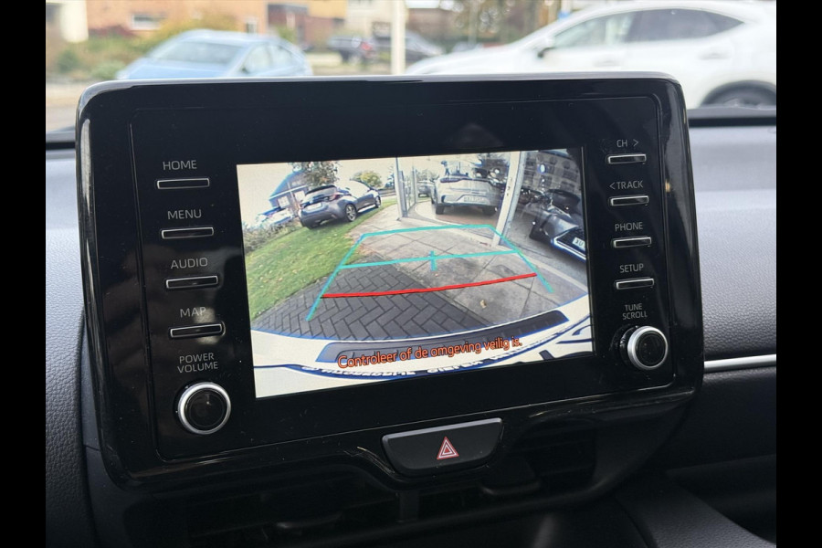 Toyota Yaris 1.5 Hybrid Dynamic Plus | Stoelverwarming, 16 inch, LED, Apple CarPlay/Android Auto, Parkeercamera, Keyless