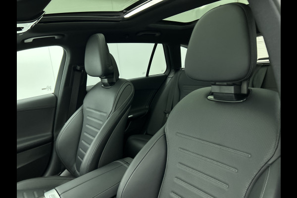 Mercedes-Benz C-Klasse Estate 300 e Star Edition LIMITED AMG | Night Pakket | Panorama Schuif-Kanteldak | Distronic | Apple CarPlay | Sfeerverlichting | Memory voorstoelen. Inclusief 24 maanden MB Certified garantie voor Europa.