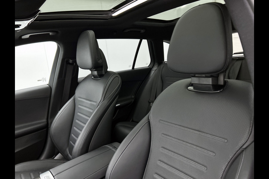 Mercedes-Benz C-Klasse Estate 300 e Star Edition LIMITED AMG | Night Pakket | Panorama Schuif-Kanteldak | Distronic | Apple CarPlay | Sfeerverlichting | Memory voorstoelen. Inclusief 24 maanden MB Certified garantie voor Europa.