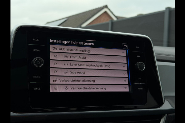 Volkswagen T-Roc 1.5 TSI Style CarPlay Panorama