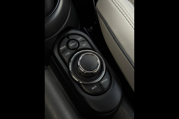 MINI Cooper 1.5 Camden CarPlay Camera