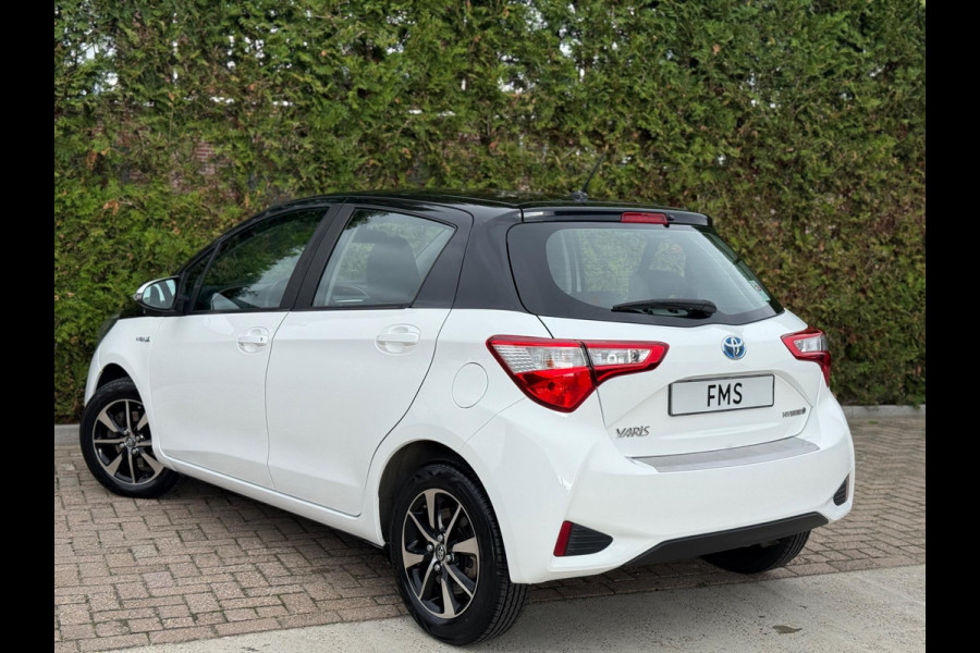 Toyota Yaris 1.5 Hybrid Bi-Tone Bluetooth