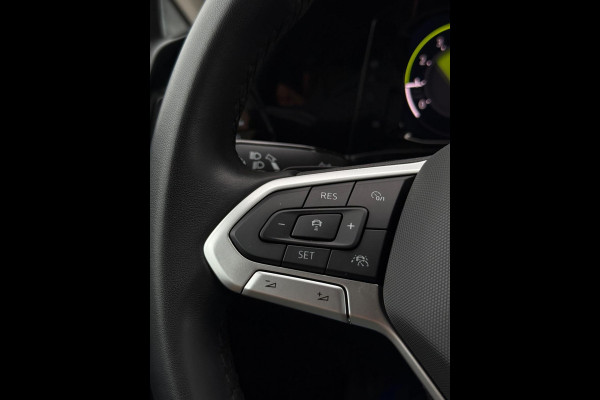 Volkswagen Golf 1.5 eTSI Style Edition Camera CarPlay