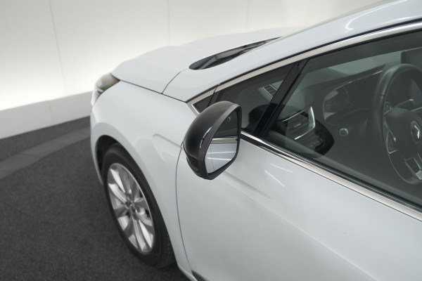 Renault Clio TCe 100 EDC Intens | Trekhaak | 360 Camera | Dodehoekdetectie | Stoelverwarming