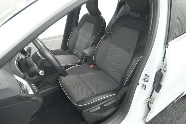 Renault Clio TCe 100 EDC Intens | Trekhaak | 360 Camera | Dodehoekdetectie | Stoelverwarming