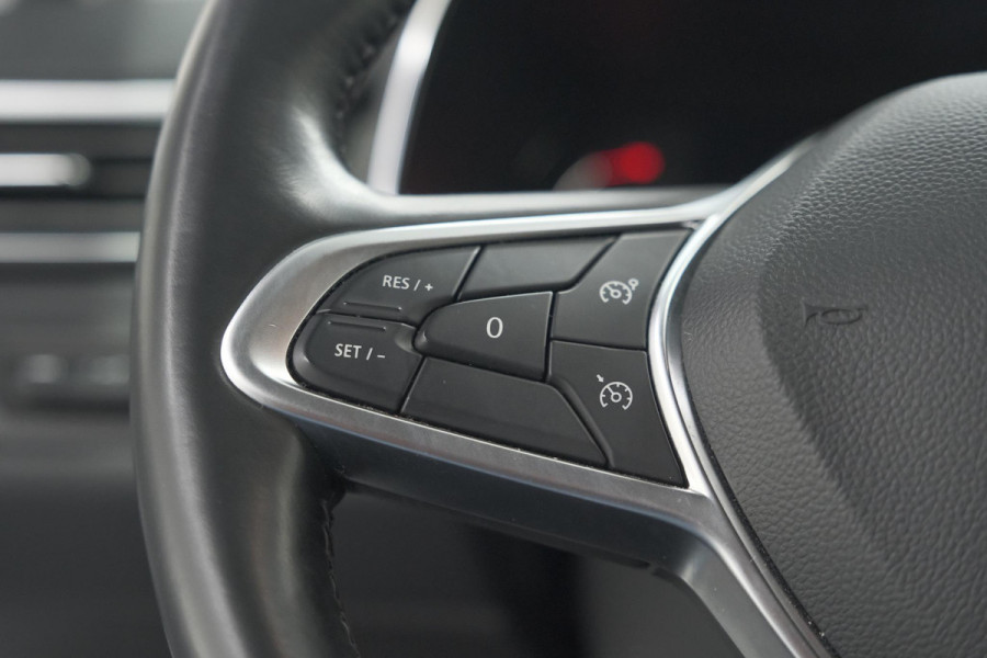 Renault Clio TCe 100 EDC Intens | Trekhaak | 360 Camera | Dodehoekdetectie | Stoelverwarming