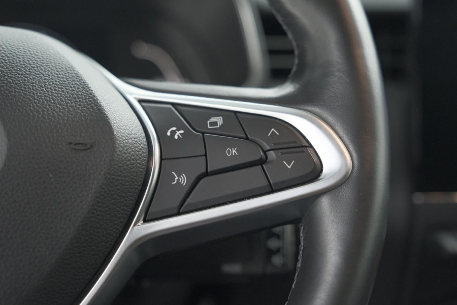 Renault Clio TCe 100 EDC Intens | Trekhaak | 360 Camera | Dodehoekdetectie | Stoelverwarming