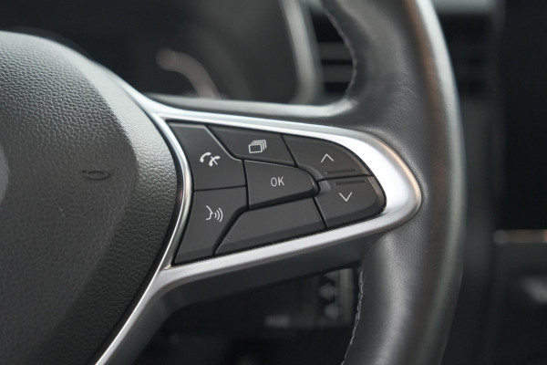 Renault Clio TCe 100 EDC Intens | Trekhaak | 360 Camera | Dodehoekdetectie | Stoelverwarming