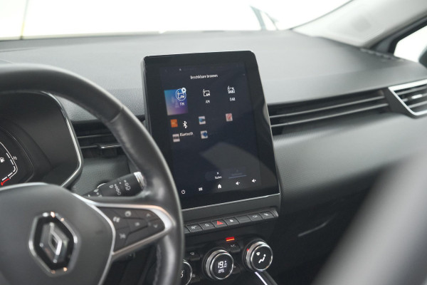 Renault Clio TCe 100 EDC Intens | Trekhaak | 360 Camera | Dodehoekdetectie | Stoelverwarming