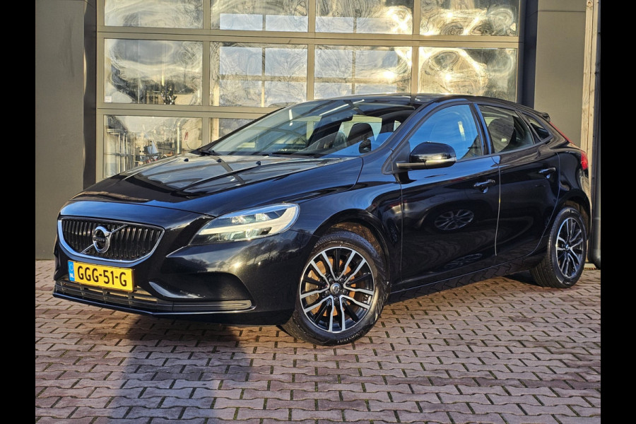 Volvo V40 2.0 T3 Momentum | LED | Navigatie | Cruise | LMV |