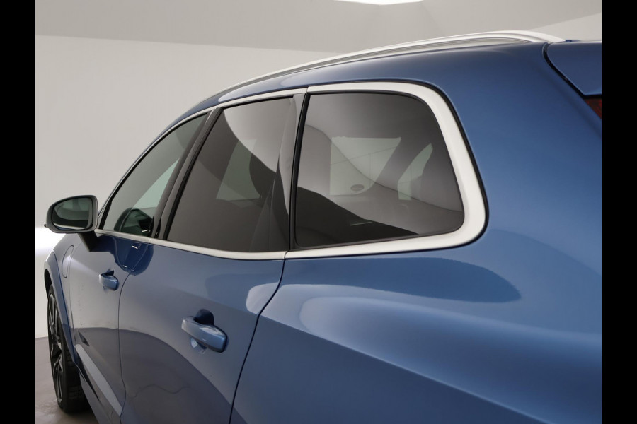 Volvo XC60 2.0 T8 T.E. 390 PK AWD R-DESIGN + BOWERS & WILKINS | 22 INCH | TREKHAAK | 360 CAMERA | PANORAMA | VOL-LEDER