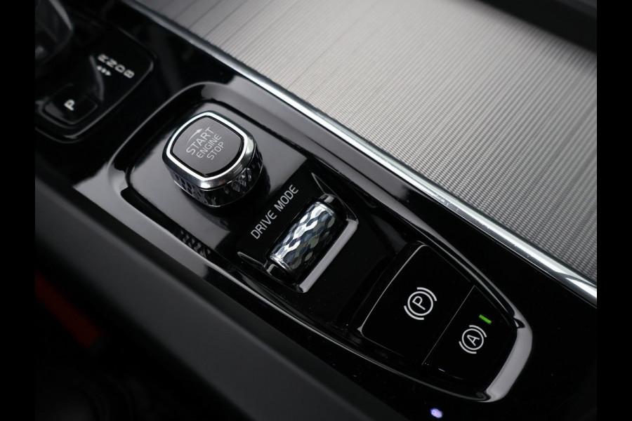 Volvo XC60 2.0 T8 T.E. 390 PK AWD R-DESIGN + BOWERS & WILKINS | 22 INCH | TREKHAAK | 360 CAMERA | PANORAMA | VOL-LEDER