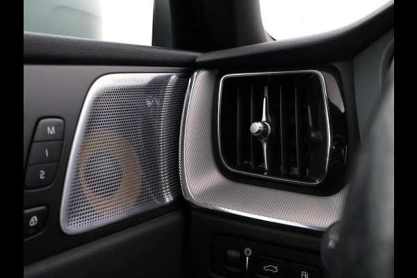 Volvo XC60 2.0 T8 T.E. 390 PK AWD R-DESIGN + BOWERS & WILKINS | 22 INCH | TREKHAAK | 360 CAMERA | PANORAMA | VOL-LEDER