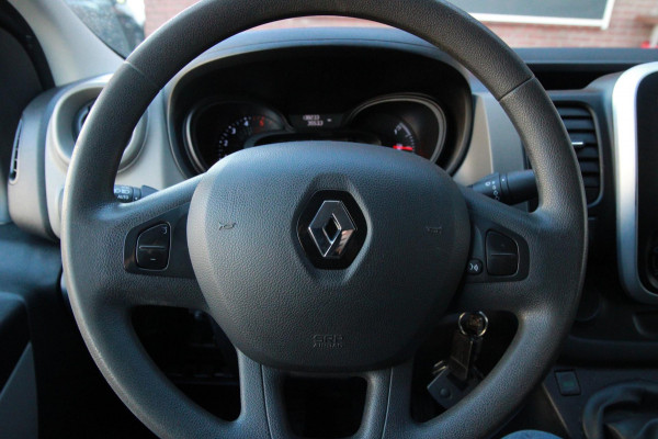 Renault Trafic 1.6 dCi T29 121PK L2H1 Comfort / Camera / Trekhaak / Navi