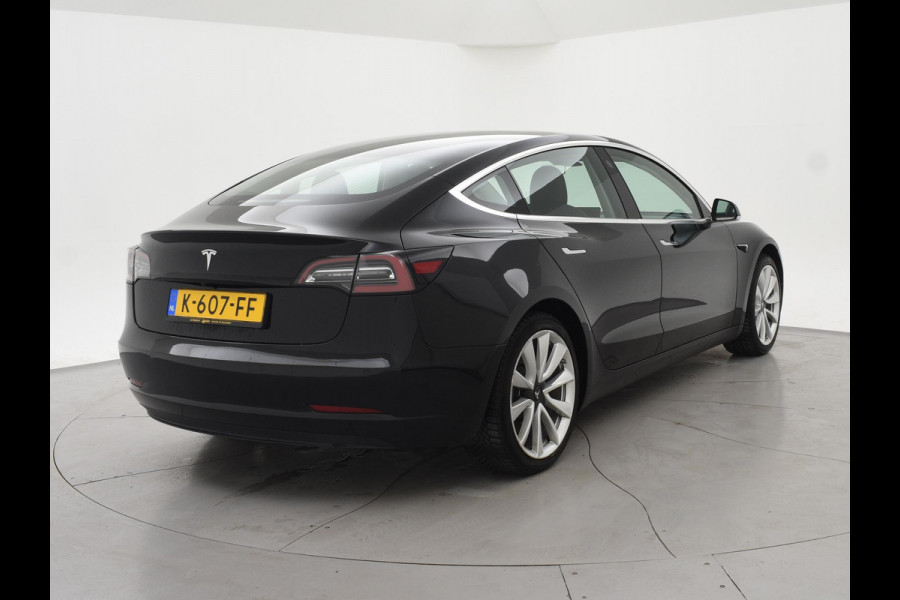 Tesla Model 3 60 kWh RWD *BTW* + LEDER | AUTOPILOT | PANORAMA | 3 CAMERA'S