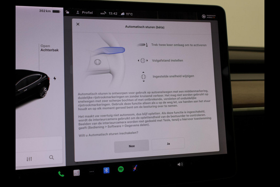 Tesla Model 3 60 kWh RWD *BTW* + LEDER | AUTOPILOT | PANORAMA | 3 CAMERA'S