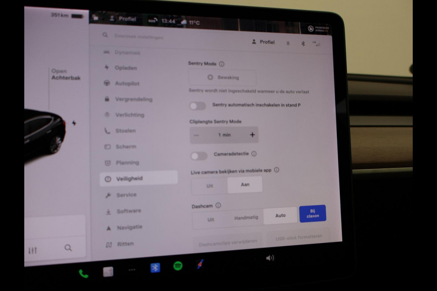 Tesla Model 3 60 kWh RWD *BTW* + LEDER | AUTOPILOT | PANORAMA | 3 CAMERA'S