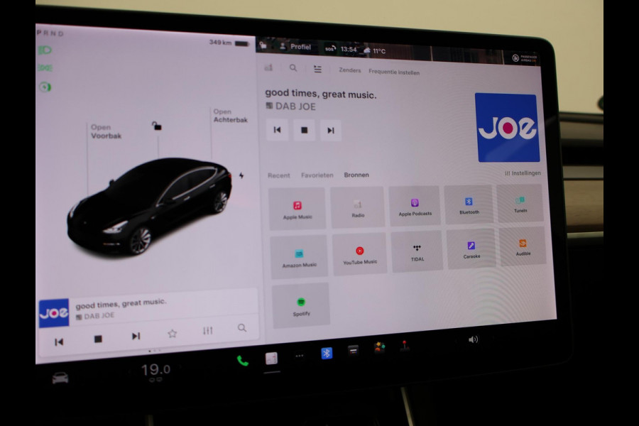 Tesla Model 3 60 kWh RWD *BTW* + LEDER | AUTOPILOT | PANORAMA | 3 CAMERA'S