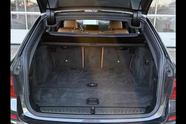 BMW 5 Serie Touring 520i High Executive | LUXURY LINE | PANORAMA | TREKHAAK | LEDER | COMFORT STOELEN |